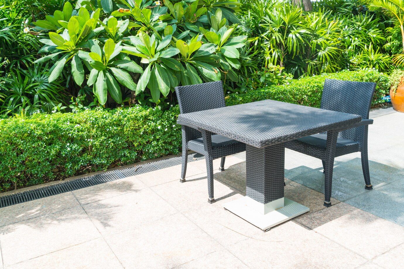 Factors to Consider When Choosing Outdoor Furniture Material